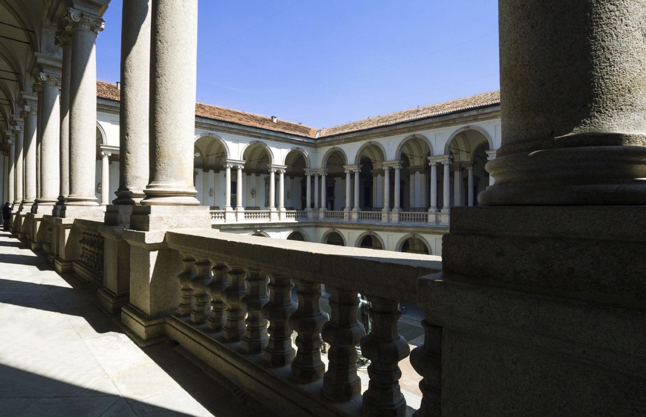 Urbanfile Go Visit | Chiostri segreti di Milano: oasi di silenzio nel cuore della città