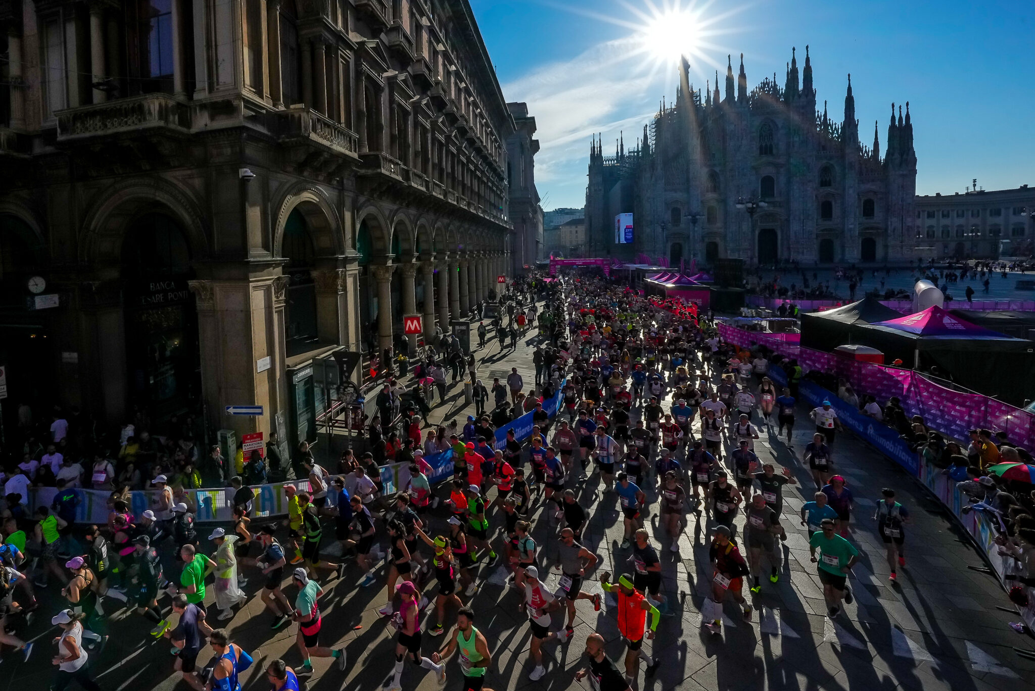 Urbanfile Go Out | Milano Marathon 2026: il grande evento che trasforma la città in un percorso urbano di 42 km