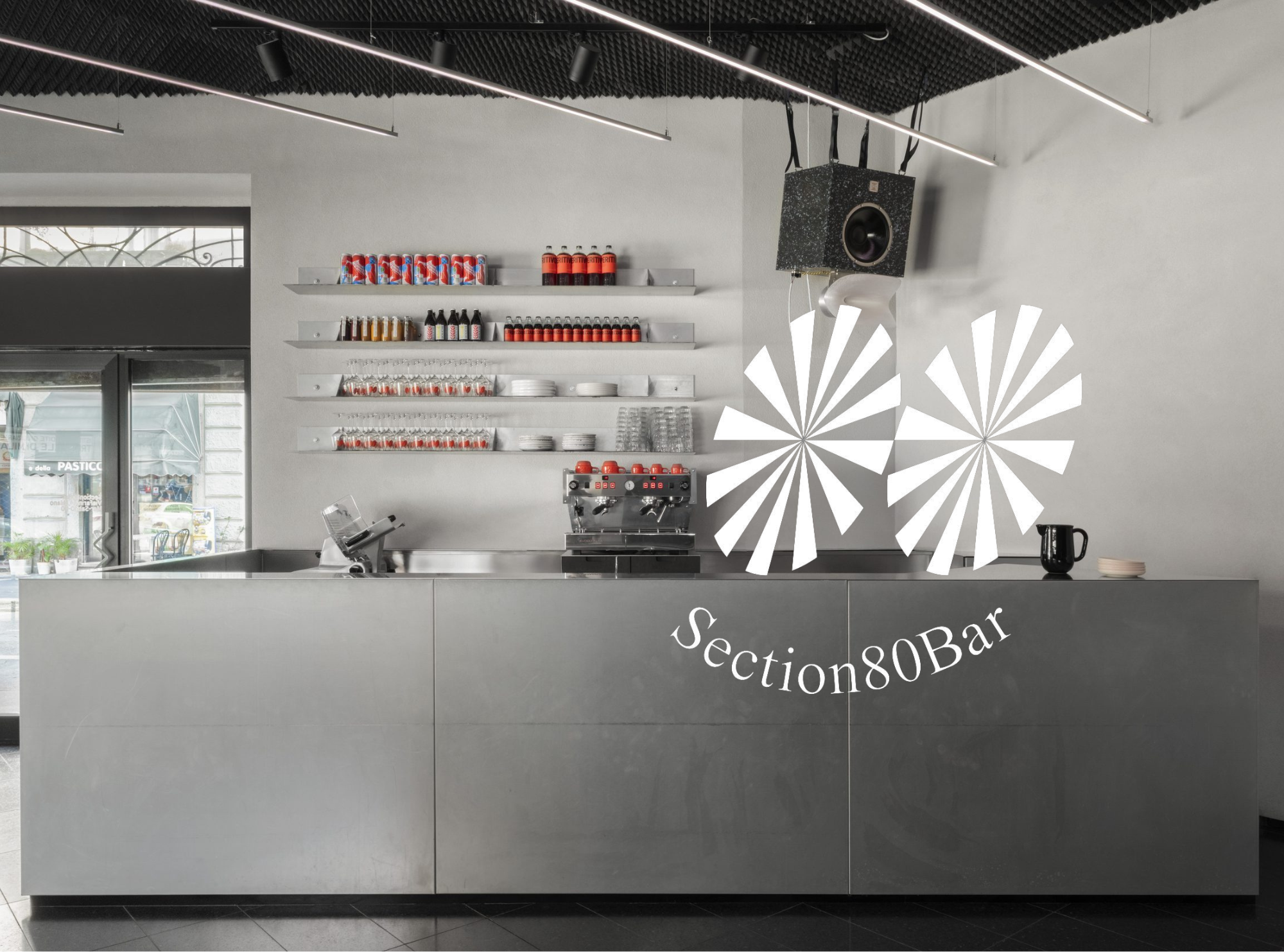 Urbanfile Go Drink | Section80 Bar: il locale nato dai creativi dell’alieno di Ghali dove cocktail, musica e creatività si incontrano